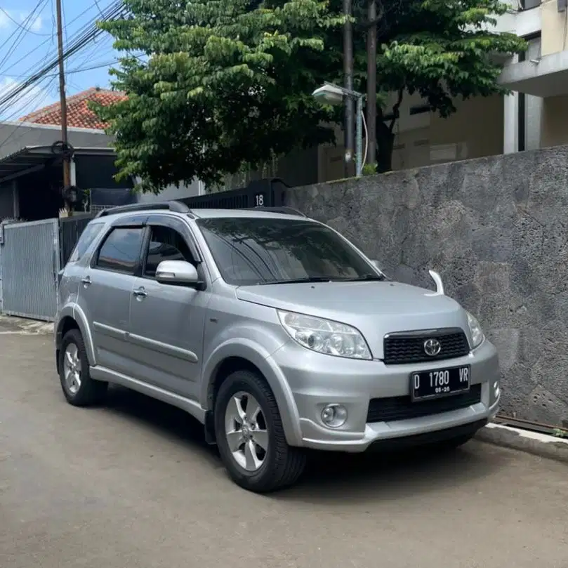 Toyota Rush G 2011 Automatic, Sangat Mulus