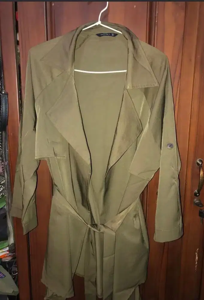 Blazer wanita warna army