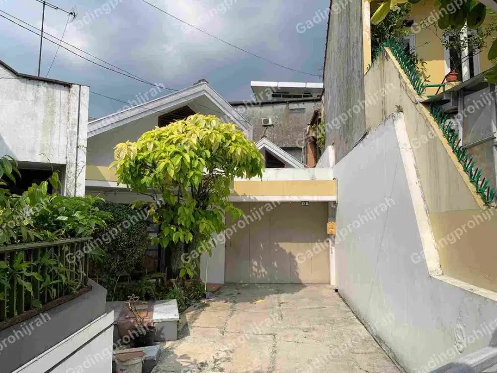 Dijual Rumah Tinggal Di Pusat Kota Strategis Jalan Banteng Dalam 1