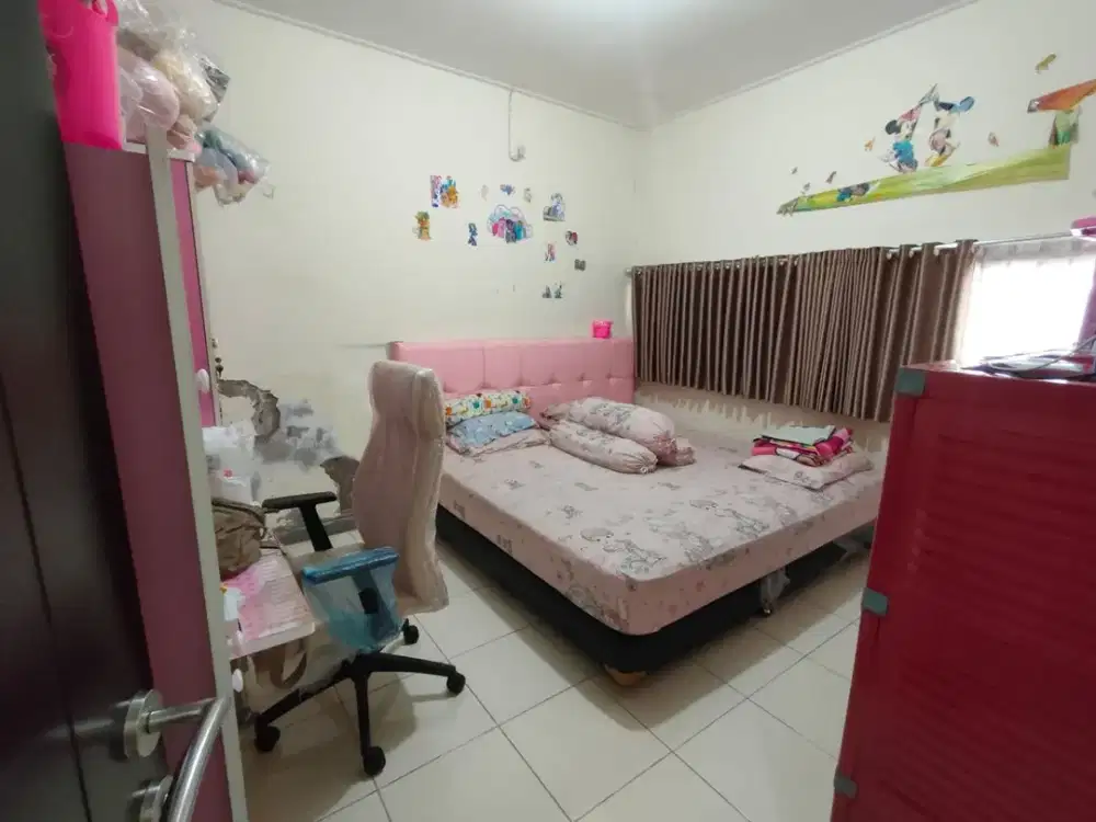 Rumah Semi Furnished Di Cluster Ebony Harapan Indah