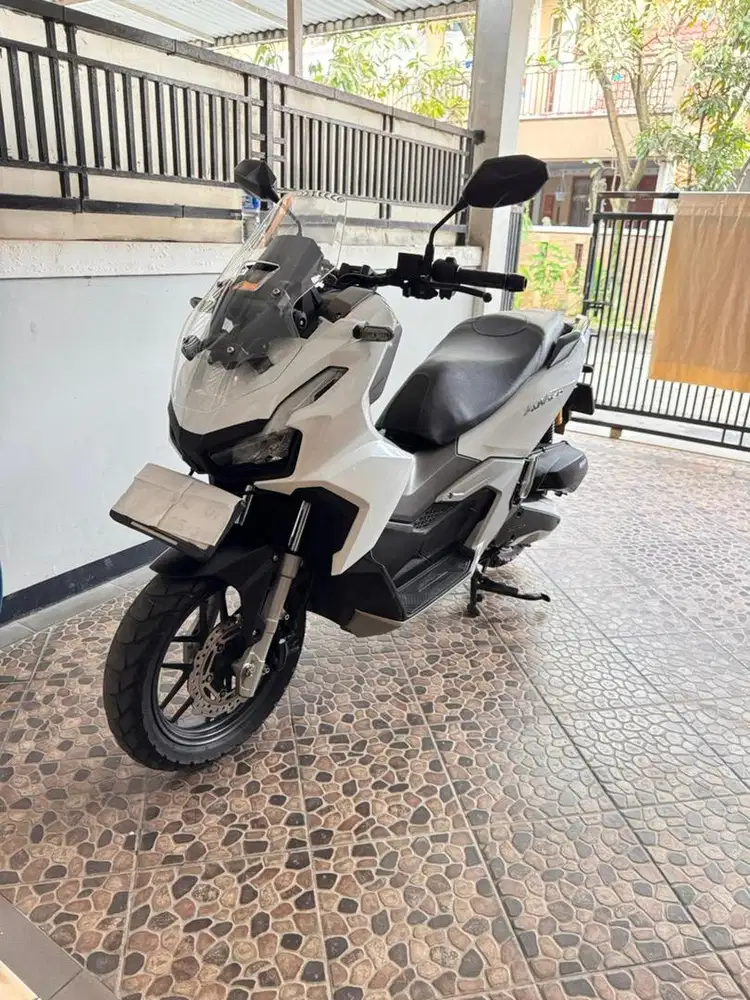 Honda ADV 160 Tipe CBS Tahun 2024, KM 14.400, Kondisi  Seperti Baru