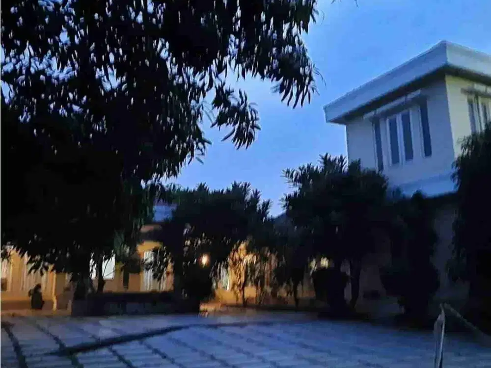 Rumah Luas 814M di Pesona Khayangan Depok Bisa Usaha