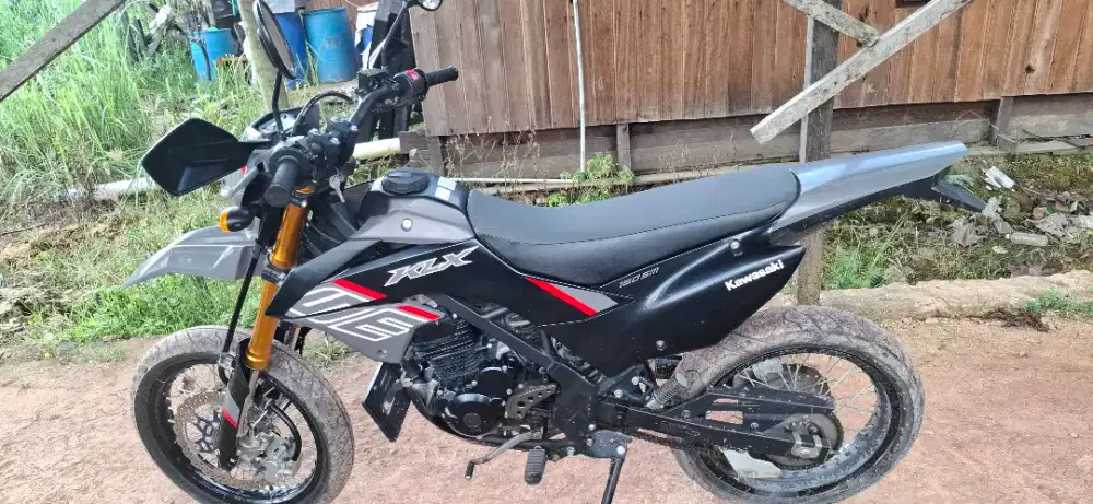 KLX SM SE 150 tahun 2025
