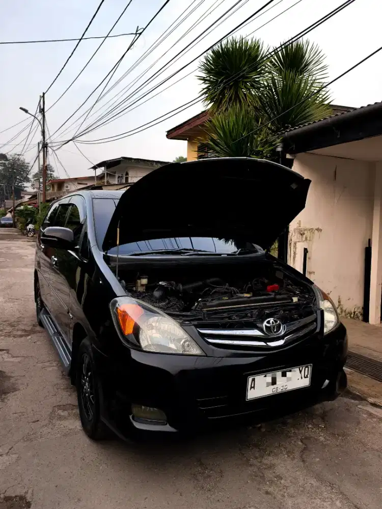 JUAL MURAH! KIJANG INNOVA V LUXURY 2011 - AT/MATIC
