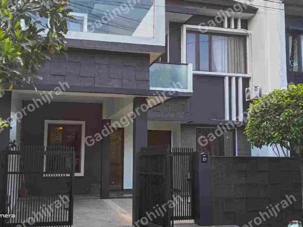 Di jual rumah baru plus furniture Batununggal indah