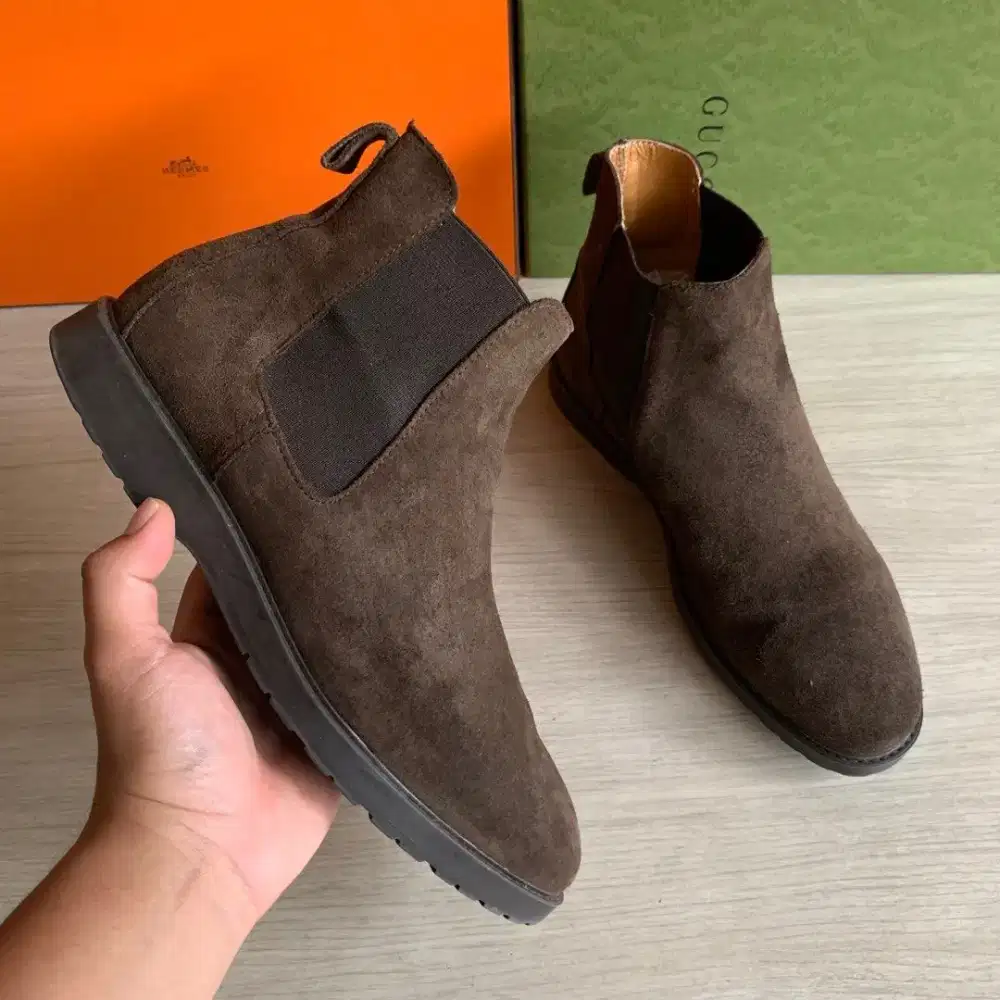 Zara mens chelsea boots sepatu bot suede original 42