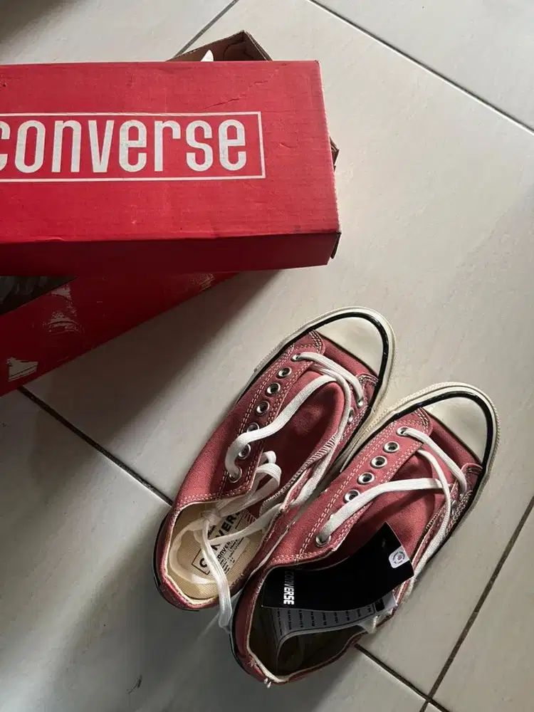 Sepatu convers New