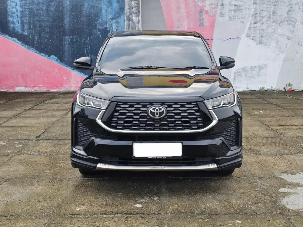 Kijang innova zenix v hybrid modelista 2024 hitam