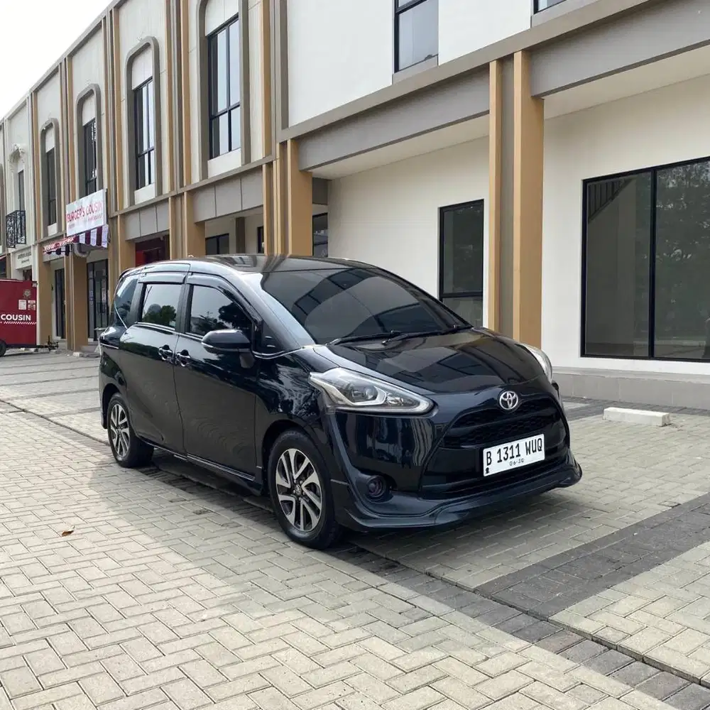 TOYOTA SIENTA Q 2017 AT MATIC GANJIL