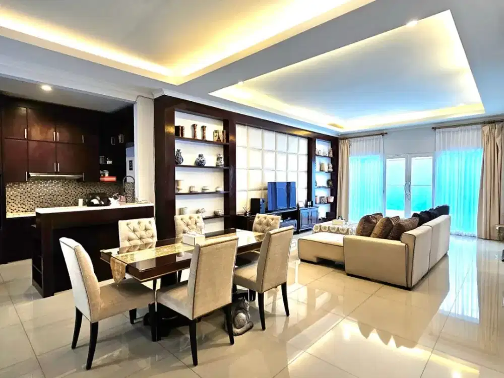 Dijual Rumah Mewah Strategis Ada Swimming Pool Dekat Blok M Square di Kemang Jaksel Lr-11348