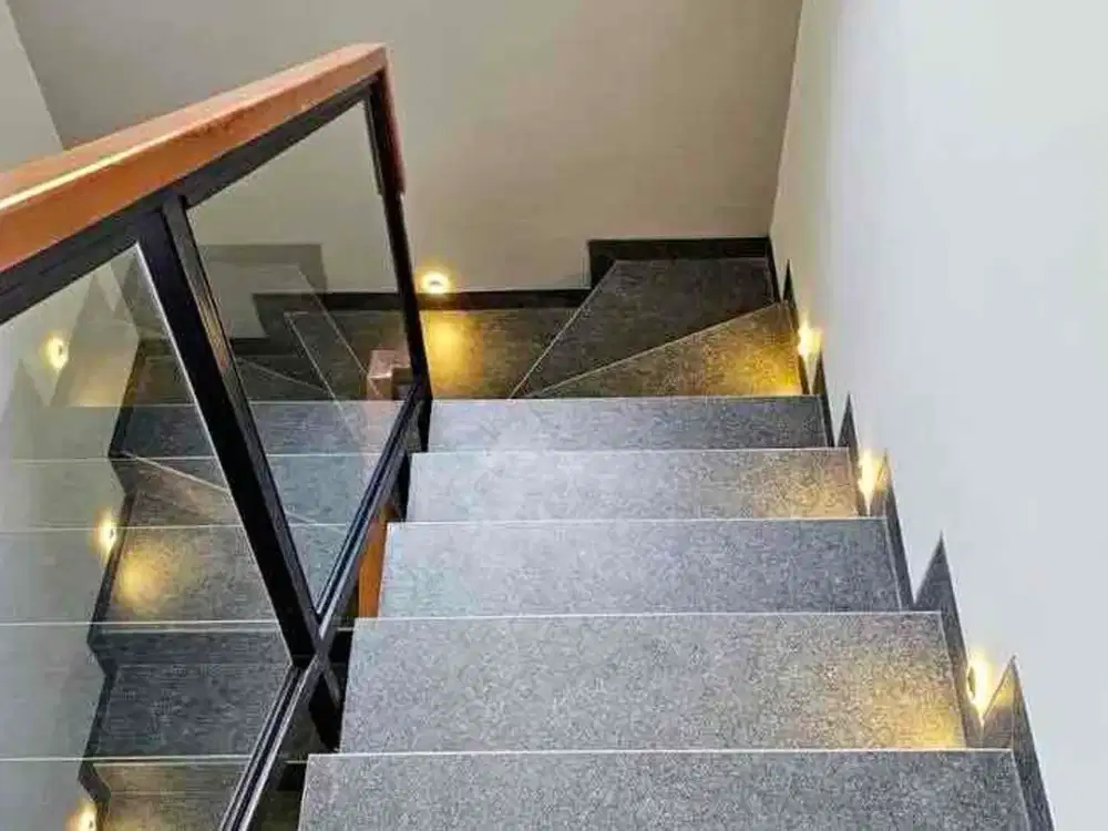 DiJual Rumah Hook Baru 2 Lantai Griya Loka BSD – Luas, Modern, SHM
