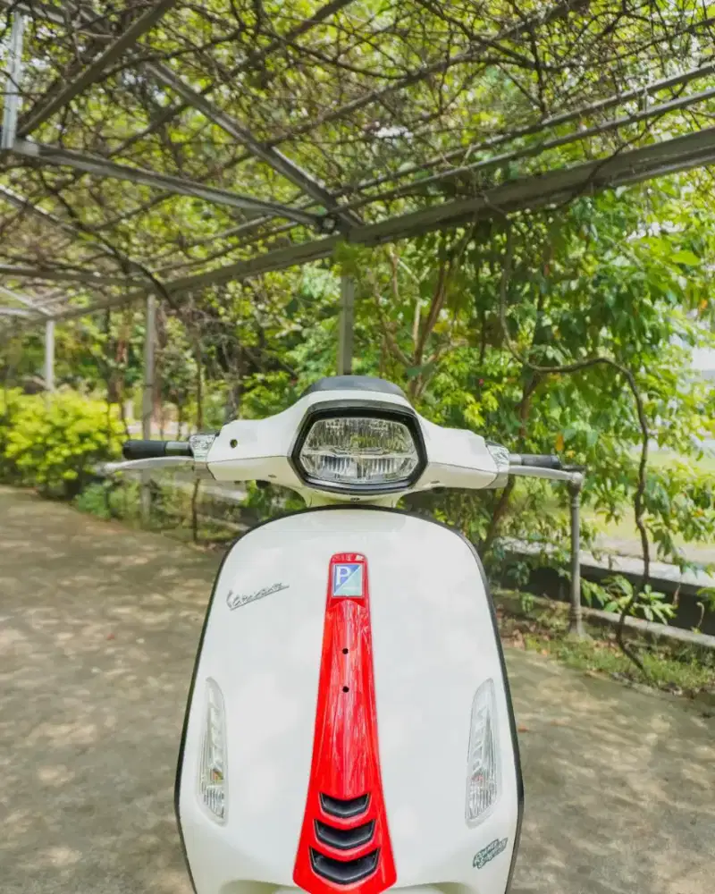 Vespa sprint limited racing sixties 2022