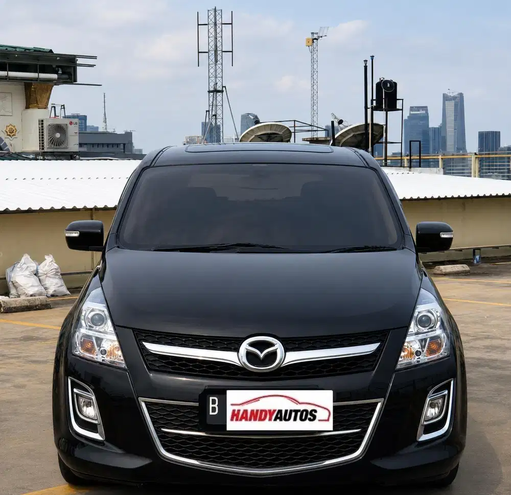Mazda 8 Tahun 2012 Automatic Hitam