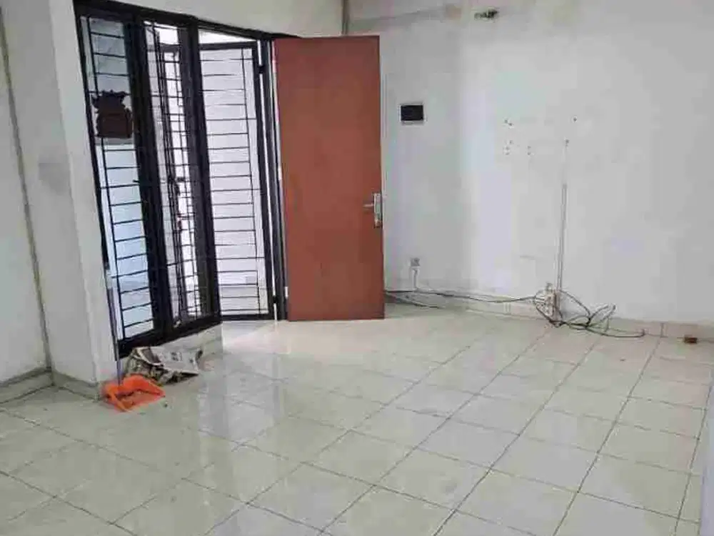 Dijual Rumah 2 lantai Di Duta Garden (cluster beverly), Tangerang.