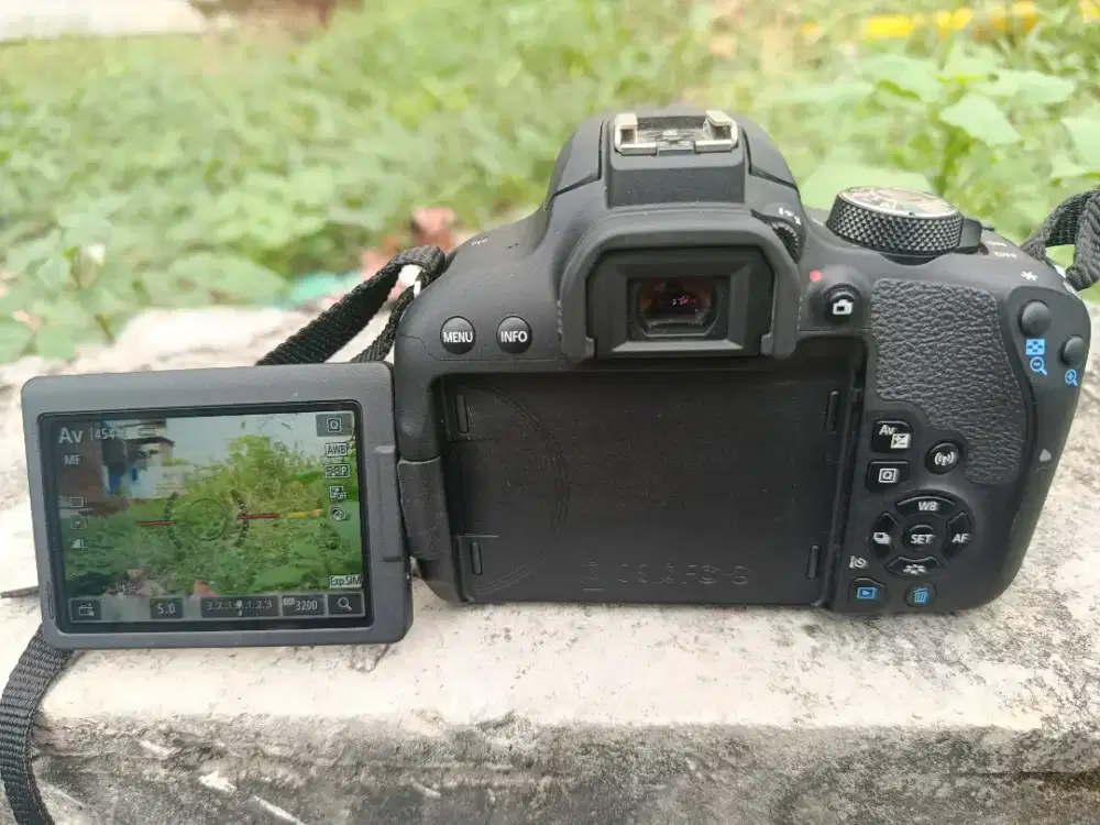 KAMERA CANON DSLR eos 800D