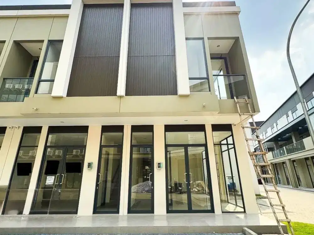 Disewakan Ruko Hook 2 Lantai Siap Pakai di Kawasan Ramai Gading Serpong Dekat Area Matera Residence