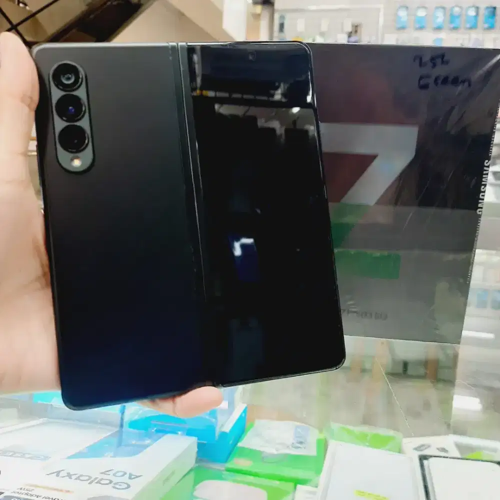 Samsung Z fold 3 12/256 grs resmi