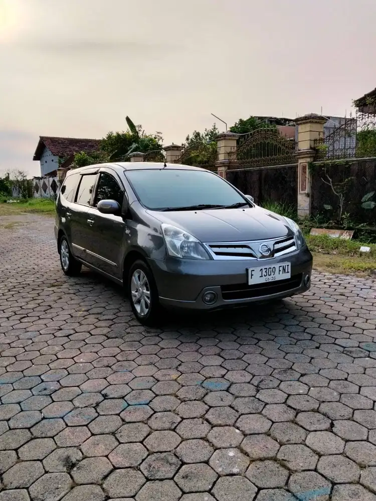 Nissan Livina [2012]