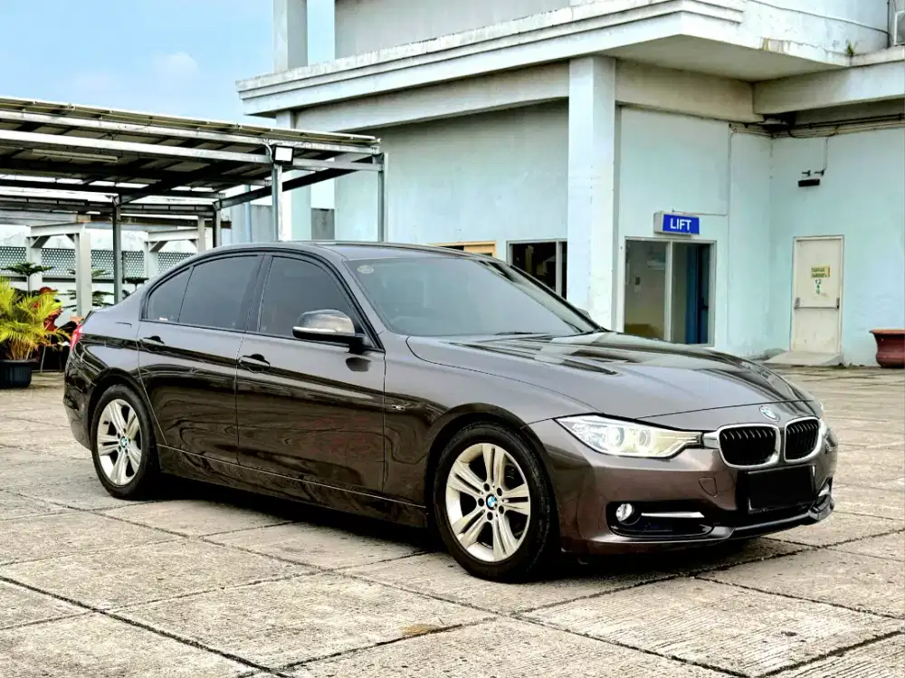 BMW 320i 320 Sport 2013