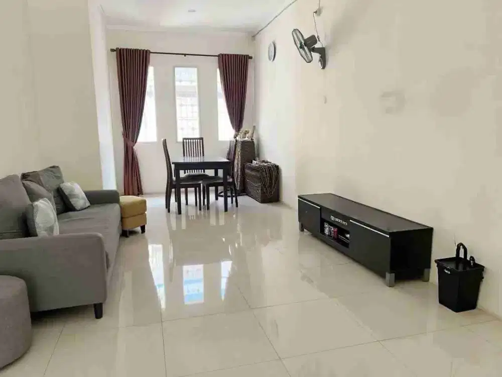 Rumah cantik siap huni dalam cluster eksklusive di Lebak Bulus dekat MRT Fatmawati
