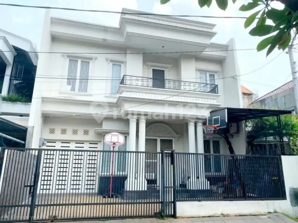 Disewakan Rumah Mewah 2 Lantai di Area Elite Pondok Indah Dekat Pondok Indah Mall, Golf Course & Akses Tol