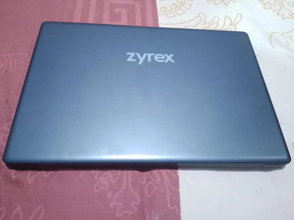 Laptop zyrex sky 232 prime core i5 Gen 10