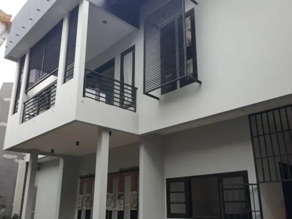 DIJUAL RUMAH MEWAH SURABAYA SIDOSERMO - AKSES MUDAH