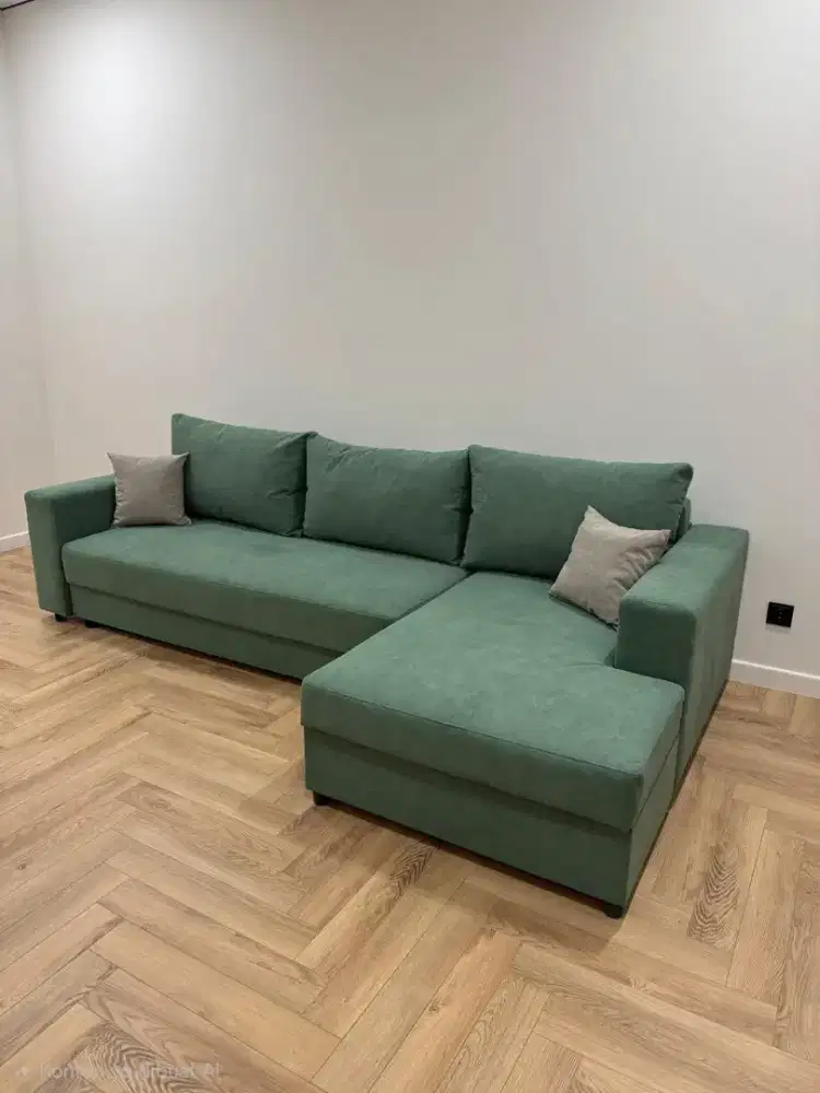 Sofa L keluarga hijau