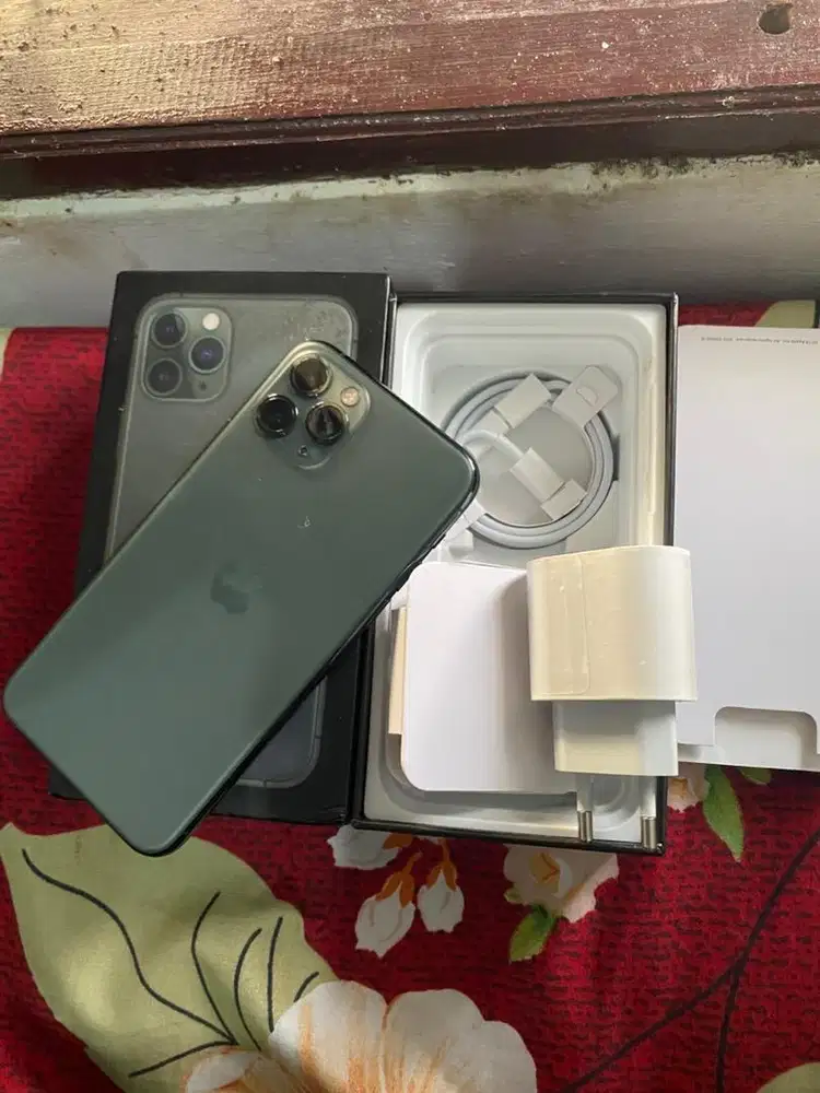 Jual cepat ip 11 pro 256gb all operator siap pakai