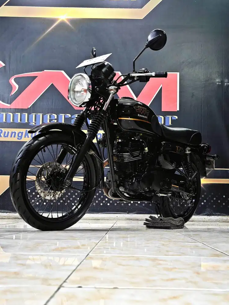 Limited edition Kawasaki W 175 SE Black Edition TH 2018