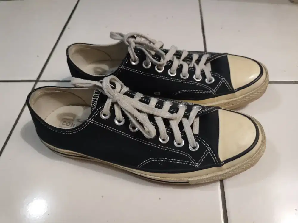 sepatu converse