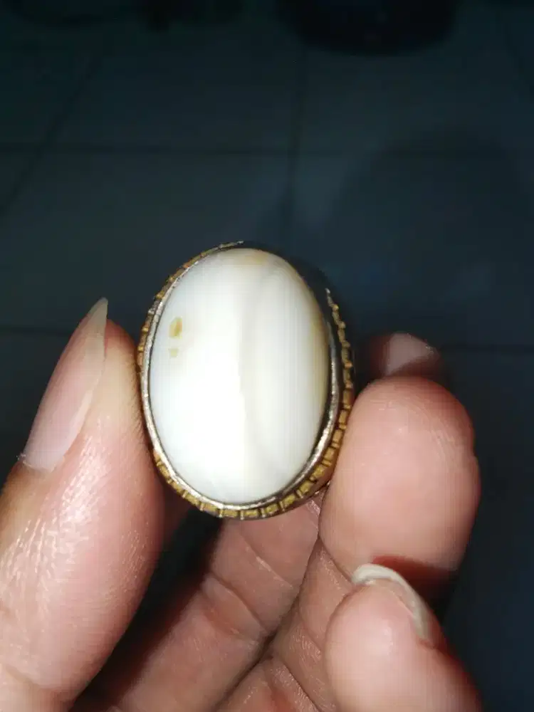 Batu kalimaya susu. Banten.