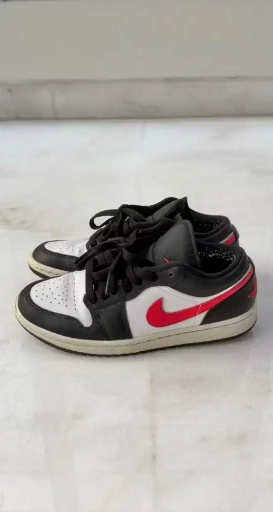 [PRELOVED] Nike air jordan jordan 1 low  siren red no box US7