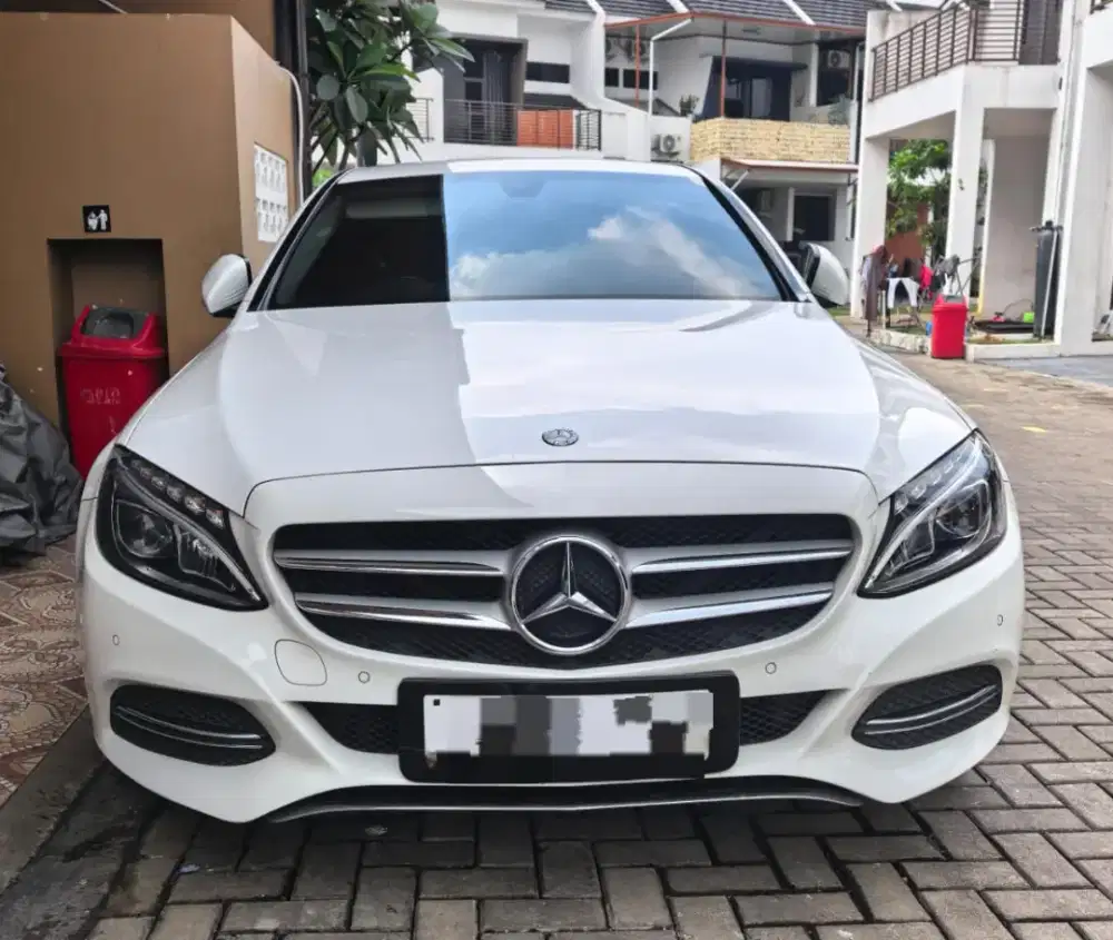 Mercy c200 putih