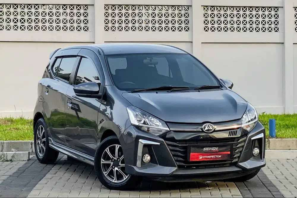 Daihatsu Ayla 1.2R 1.2 New R AT Matic 2021 Abu Abu Metalik.
