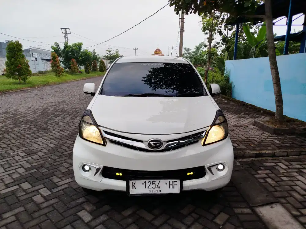 Xenia R 2013 MT