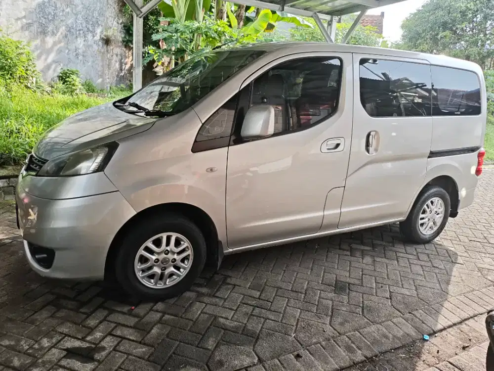 Nissan Evalia 2012 Bensin