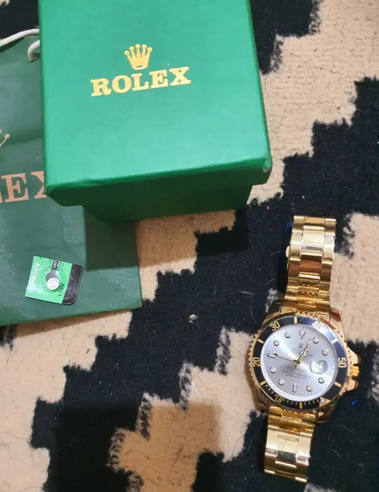 Jam tangan pria baru