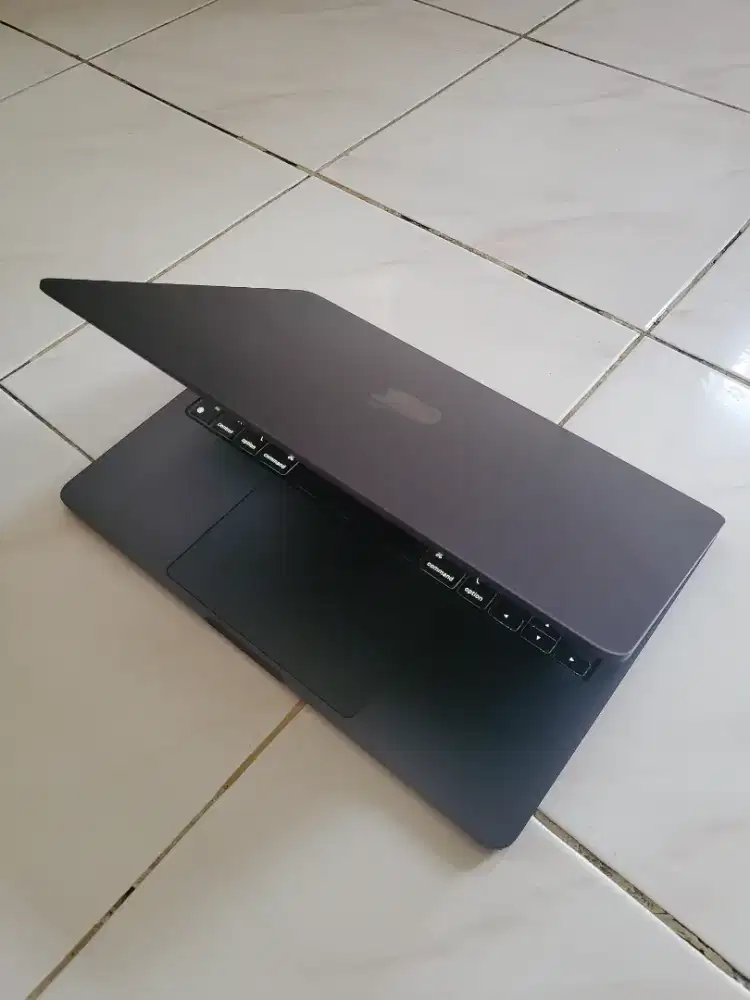 Macbook Air M2 8/256Gb midnight