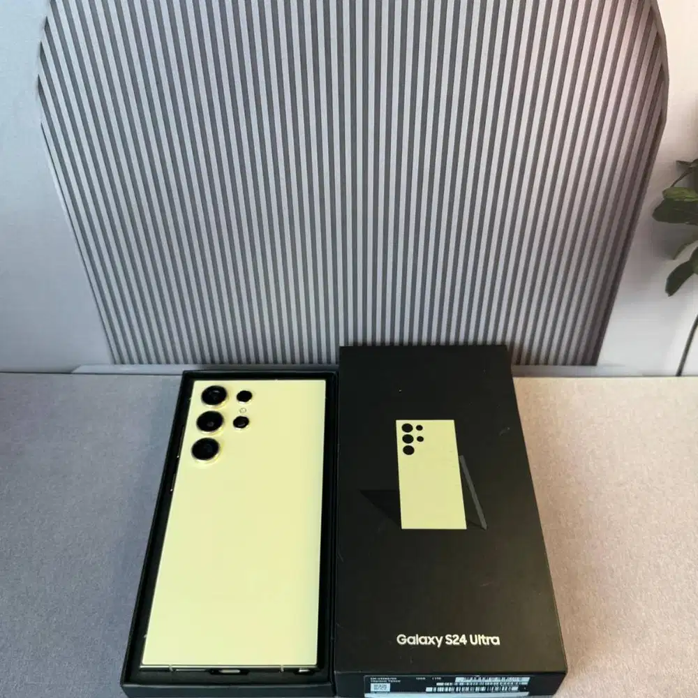 Samsung Galaxy S24 Ultra 12/1 TB Resmi Indonesia Titanium Yellow