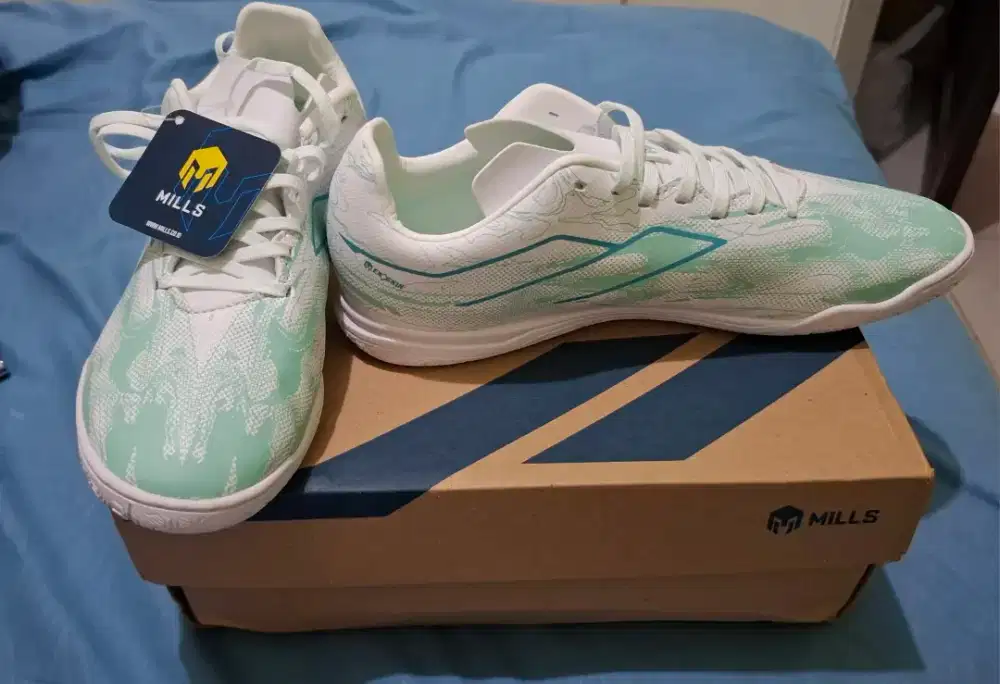 SEPATU FUTSAL ANAK