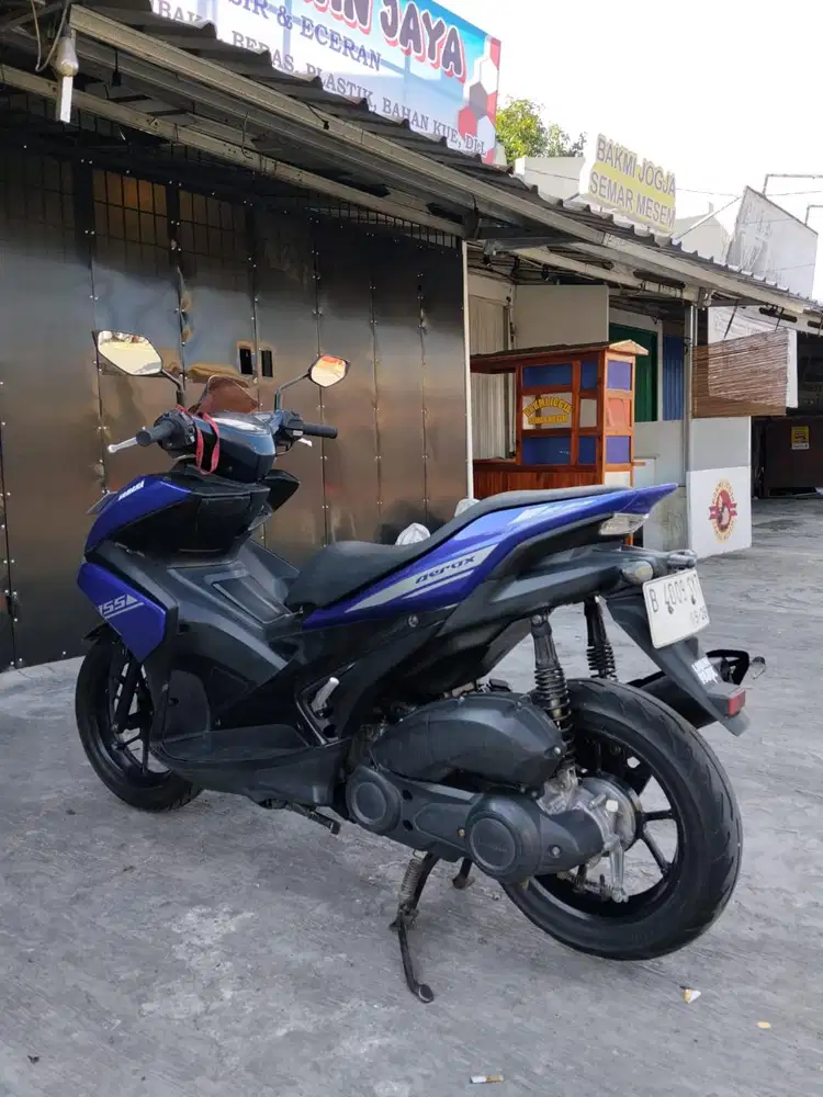 (DIJUAL CEPAT) YAMAHA AEROX OLD 2018 SURAT LENGKAP PAJAK HIDUP