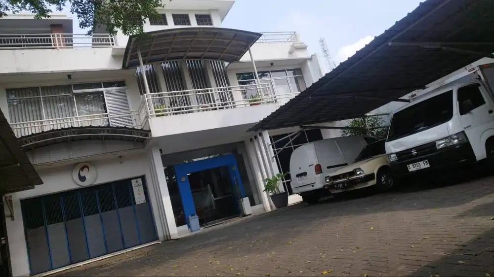 Gedung Usaha + Kost 700m² Cocok Investasi dan Operasional Bisnis
