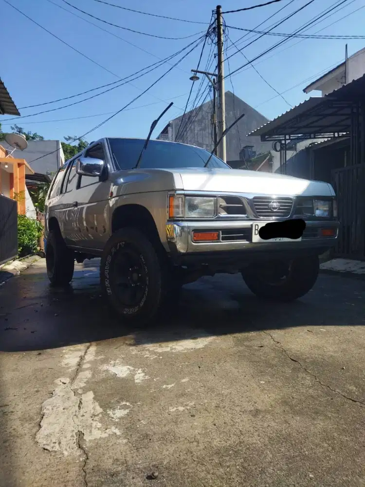 Nissan Terrano Grandroad 2000