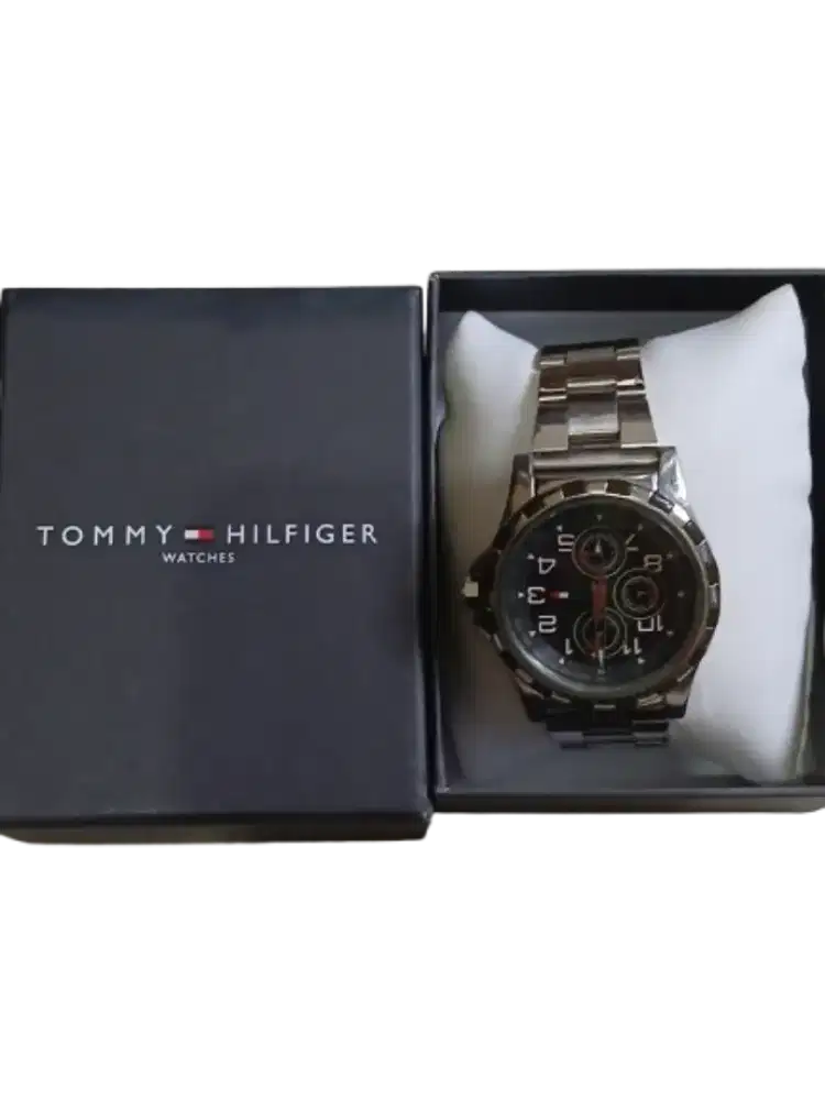 Bahan Jam Tommy Hilfiger Quartz dengan Box
