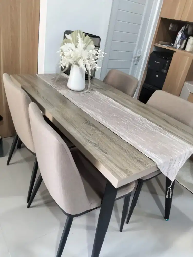 Meja Makan Set Merk Informa