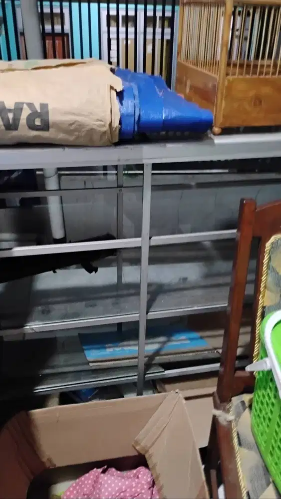 Etalase toko warung