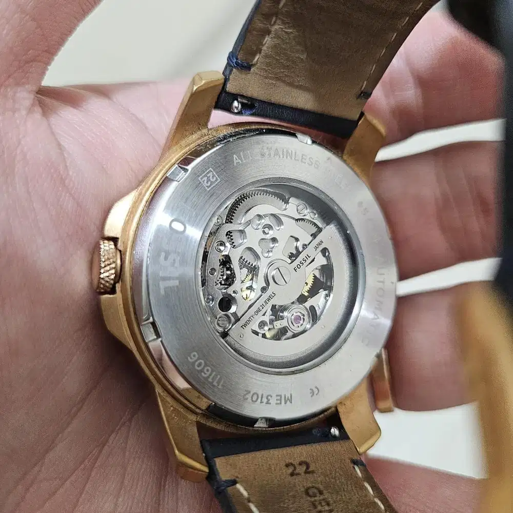 Dijual jam fossil