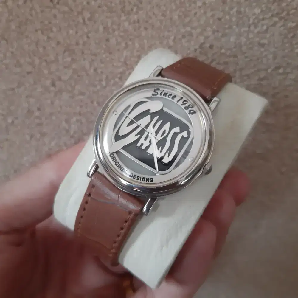 Guess vintage look