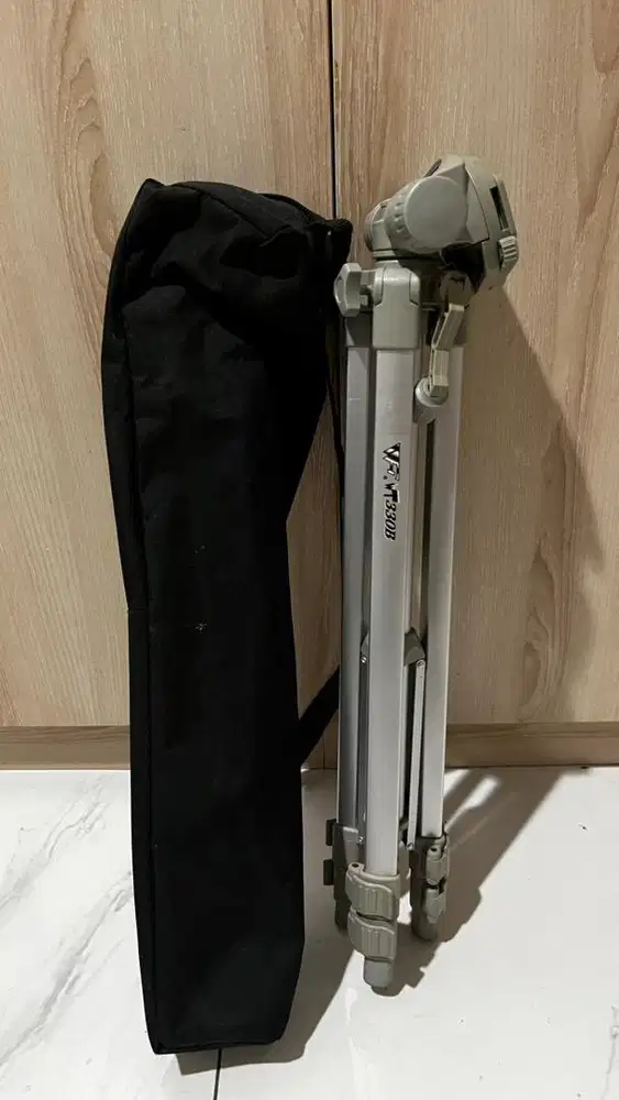 Tripod Kamera Weifeng WT 330B Abu abu